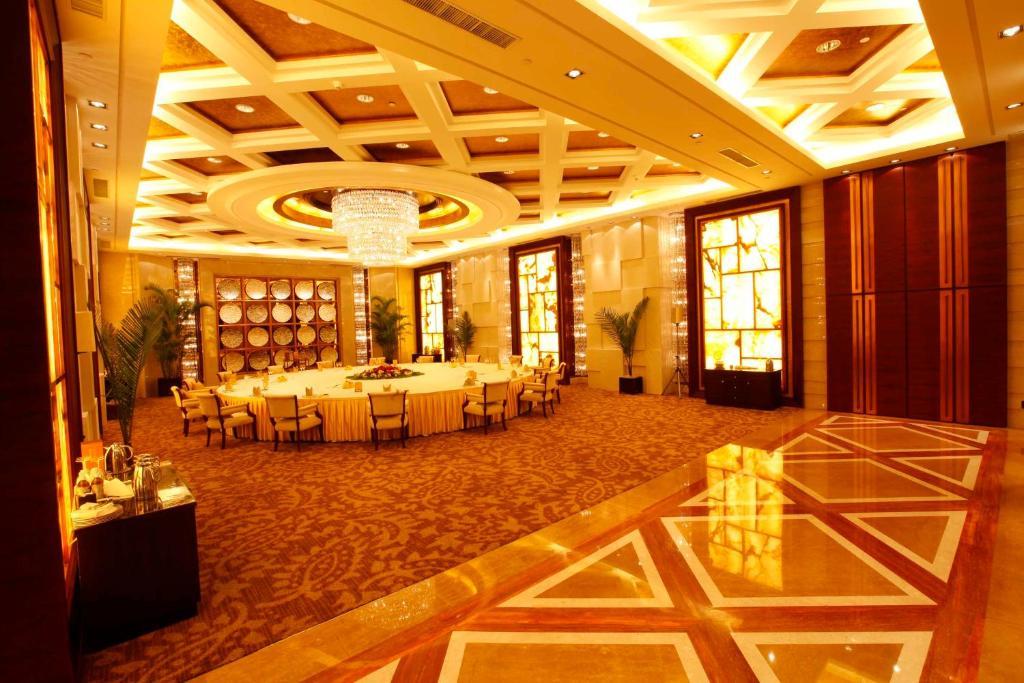 Shan Dong Hotel 済南 エクステリア 写真
